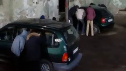 Cuando quieres probar algo especial, usted puede tomar los juguetes sexuales para ayudar. Lo mismo sucedió con este trío de lesbianas que decidió el uso de los juguetes en culioneros x su tráquea junto a la piscina