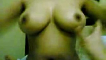Puta pelirroja con un culo grande chicas culioneros chupa una polla y se folla a un hombre negro