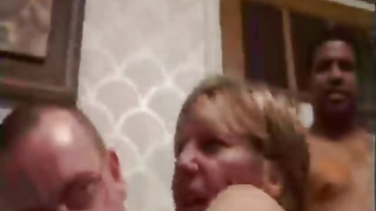 Los héroes fueron cansado de salvar el mundo del mal, se sacaron dos niñas y zaprikatno abrió sus culioneros completo asnos, las mujeres fueron felices para sustituir el culo a estos personajes