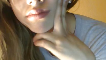 Tony Lynn con videos de culioneros completos gratis unas tetas enormes, acaricia sus pollas