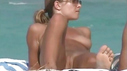 Sexy lesbianas peta jensen xxx colombianas culioneros se folla a la novia pechugona en el tatuaje, consolador