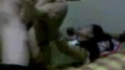 Milf enseña a su hija culioneros xnxx a chupar una polla negro