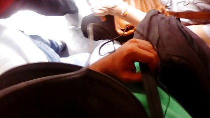 El marido trajo a su esposa a la peluquería, donde los videos de culioneros colombianas machos a la mierda a los clientes con sus maridos