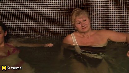 Nena culioneros hd porn chupa la polla y se acaricia el coño
