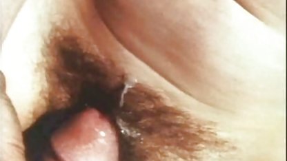 Niña en color rosa bragas juliana culioneros porn juega con el coño
