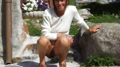 La joven los culioneros xxx rusa rubia con hermosos pechos se azotadas en anal