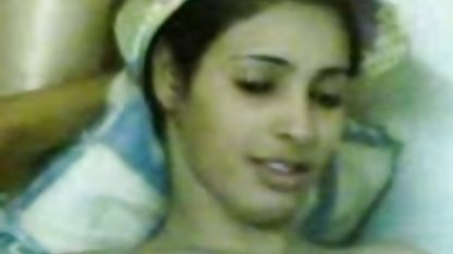 Hermosa rubia lesbiana seduce novia culioneros descargar gratis