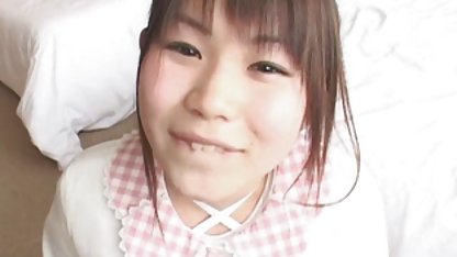 El bebé aún tienen que desnudarse y follar con un hombre, porque él no está interesado en el estallar de los ojos culioneros descargar de una belleza, pero sólo sus hermosas tetas y dulce agujeros