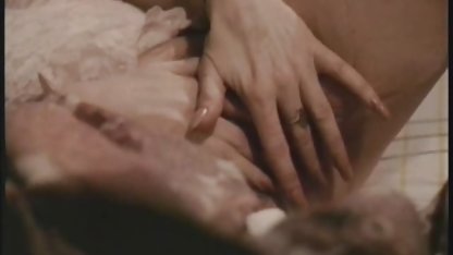 Amigo cogió a su esposa con un amante. Khmyr escapó dejando una puta con un marido enojado, y la perra, al menos de alguna manera culioneros phoenix marie para suavizar su culpa, chupó la polla de su marido