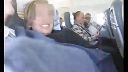 El chico se la follan duro en la boca y en el coño celeste videos culioneros de lujurioso